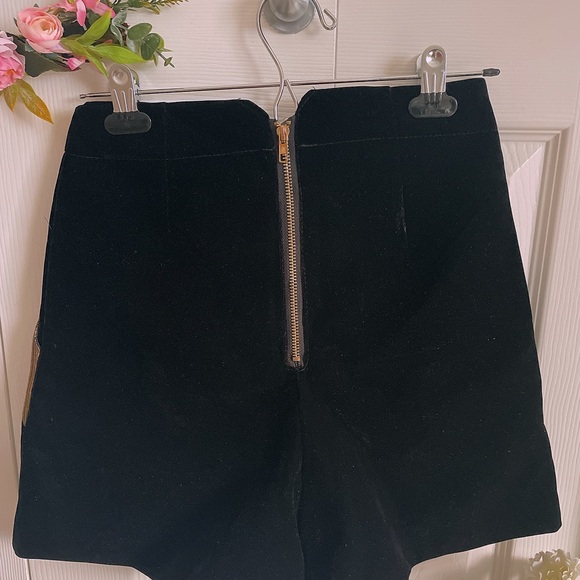 NWT Velvet short - Picture 4 of 10
